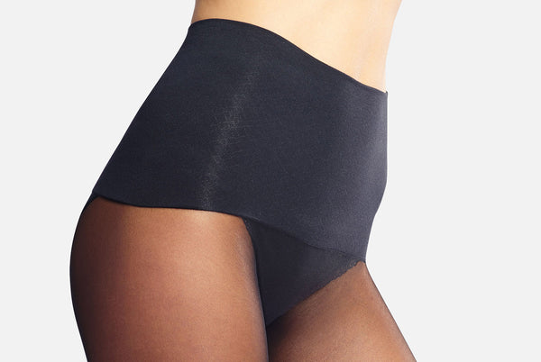 Seamless tights pair well with not so seamless lives…